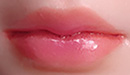 唇の色:ピンク