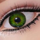 瞳の色:グリーン