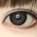 瞳の色:1