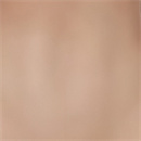 肌の色:ホワイト