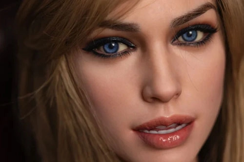 リアルなラブドールのための超リアルなメイクアップ技術
