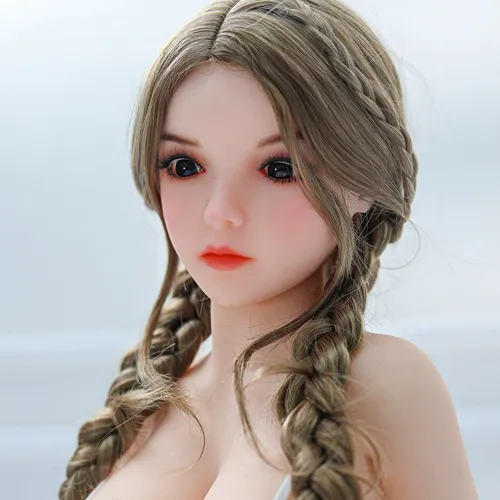 エロ可愛い小柄リアル人形