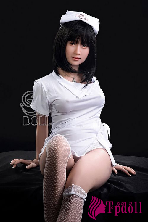 セクシーな美人ラブドール