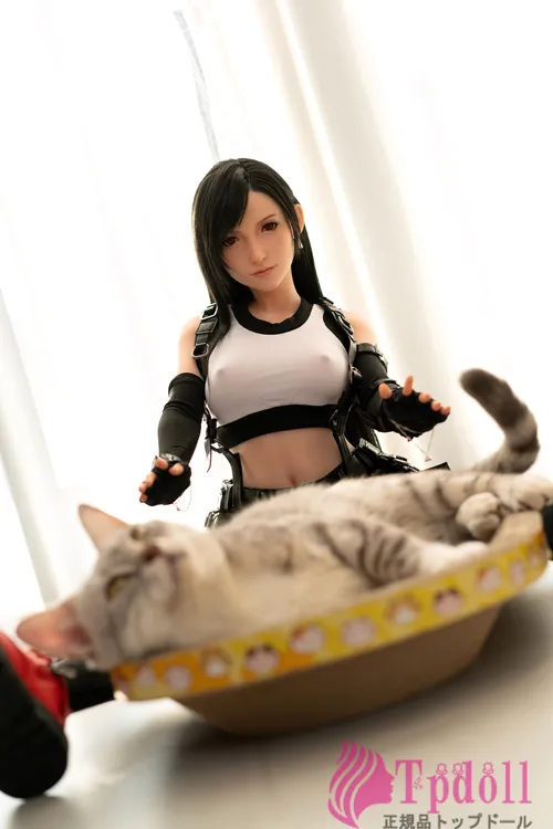 FF7ティファ ラブドール