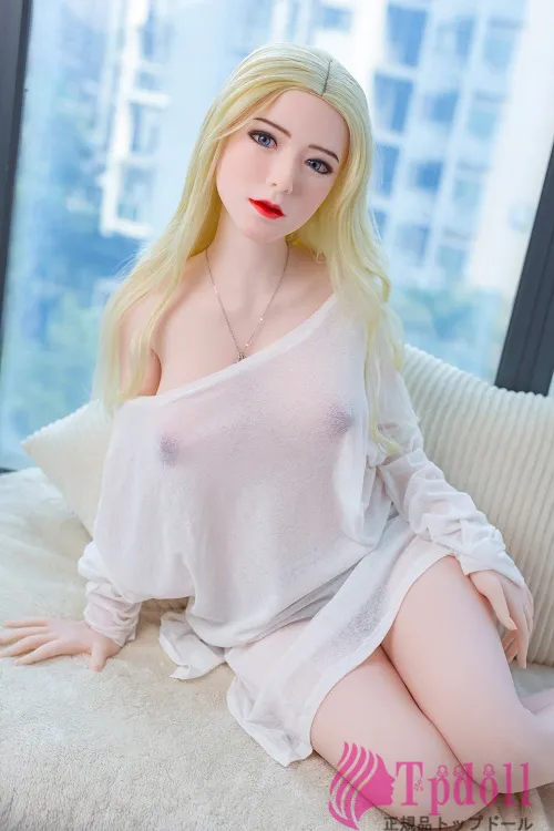 外国 人 モデル ラブドール