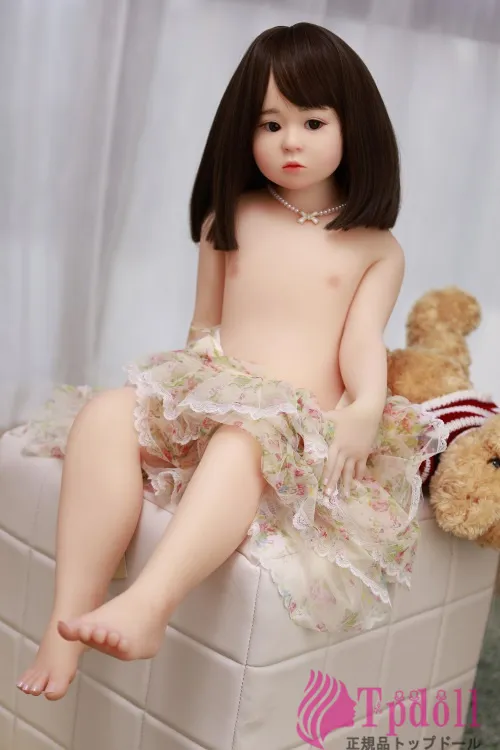 小さいロリ妹系ラブドール