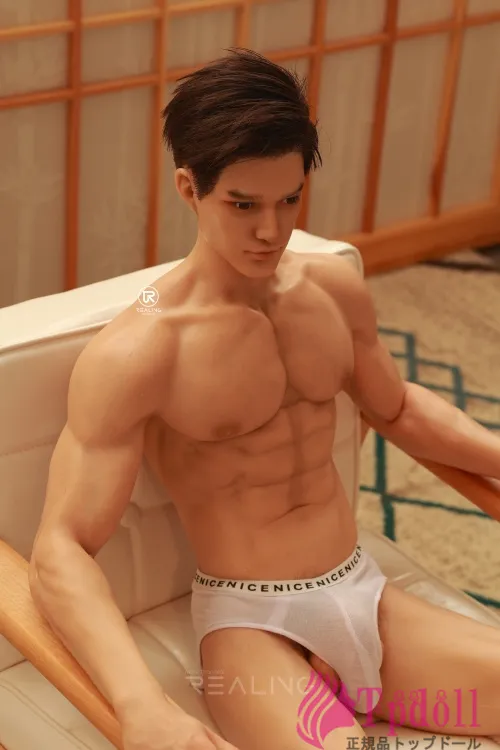 魅力的な男性ラブドール