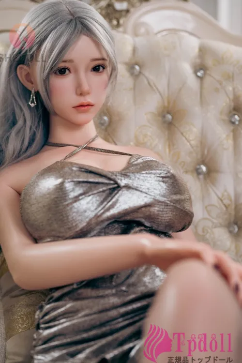 Hカップ爆乳ラブドール