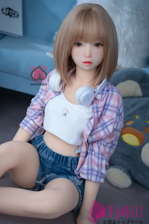 138cm超精巧な美少女ラブドール