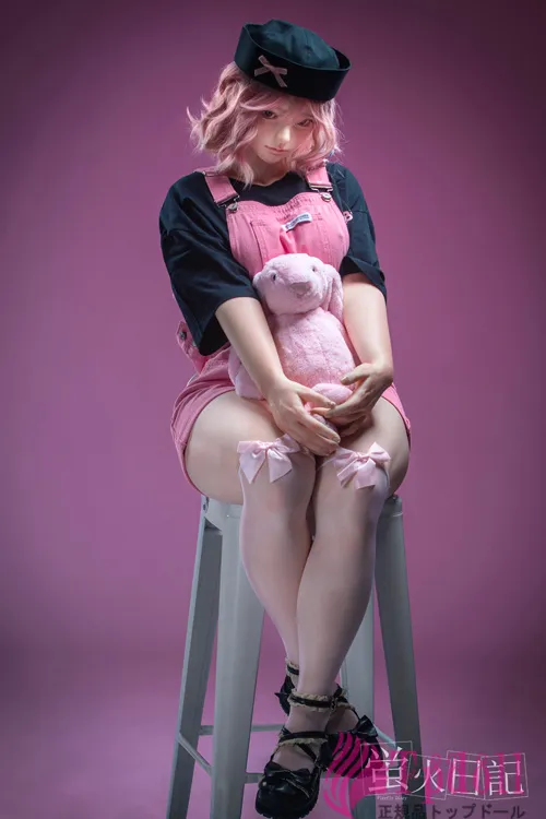 菜々子 美少女 巨乳 大人 の 人形