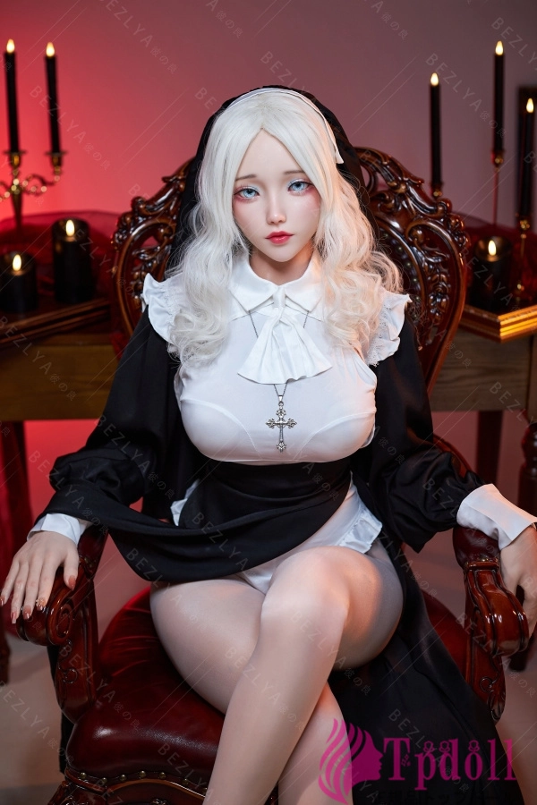 魅力的な修道女リアルドールBezlya Doll