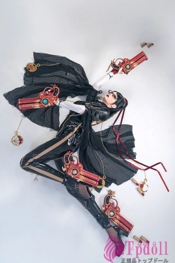 クール系美女ラブドールBayonetta