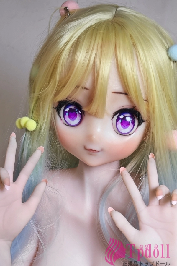 140cm Fカップ美少女シリコンドール