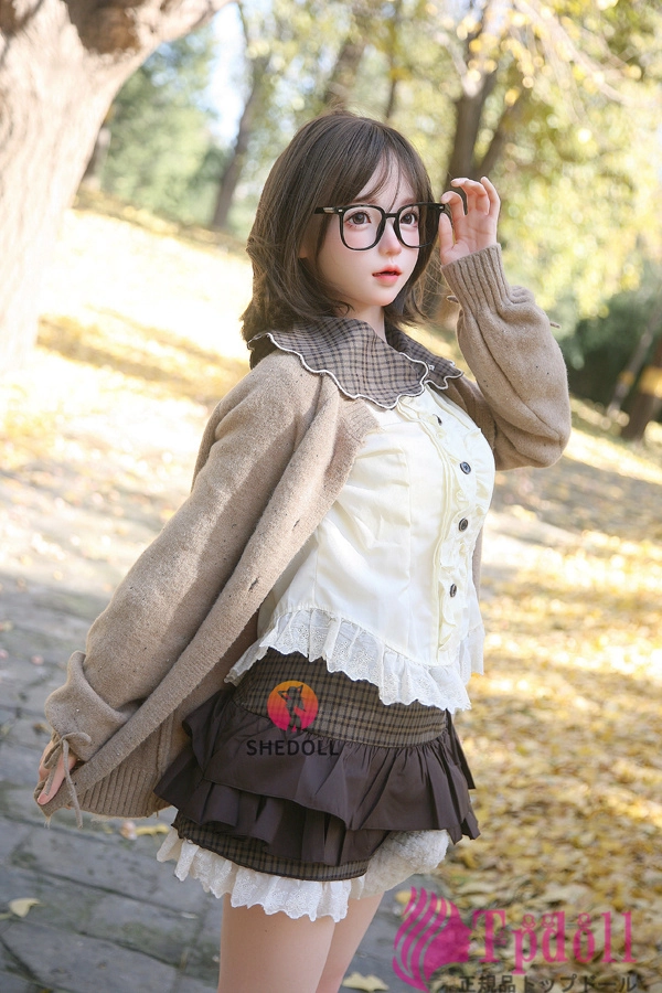 SHE DOLL ラブドールリアルな皮膚メイク付き