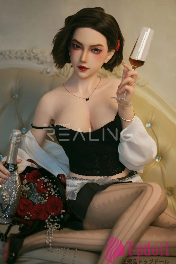 セクシー美人ラブドールRealing