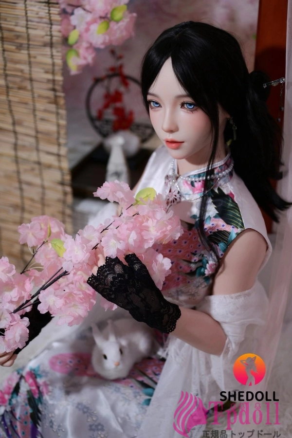 ダッチワイフSHE DOLL リアルな皮膚メイク付き