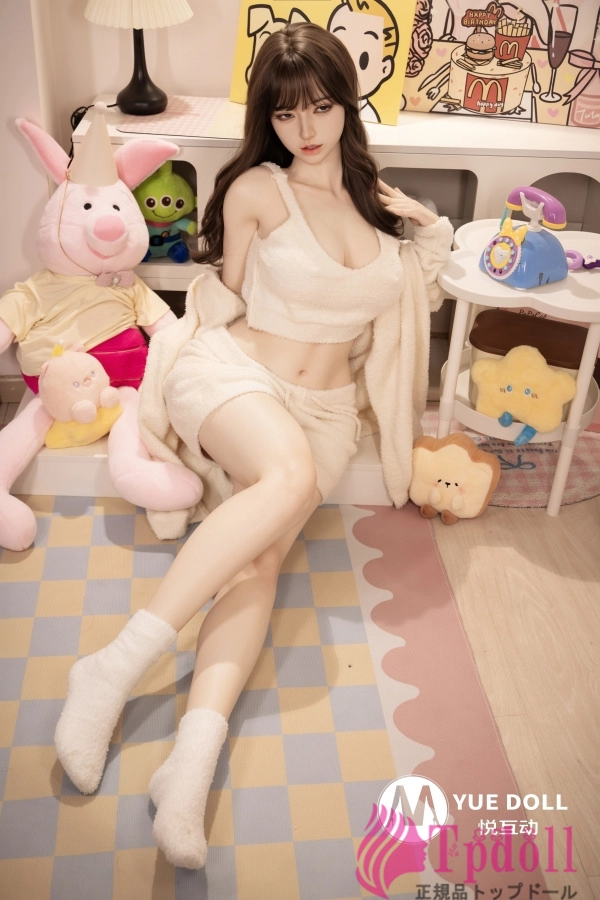 大人の魅力を放つ妖艶な美女  高級 ドール