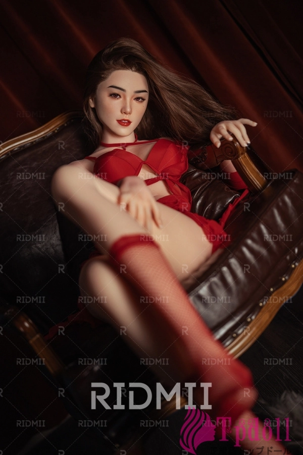 Louisa 巨乳熟女リアル ドール 購入