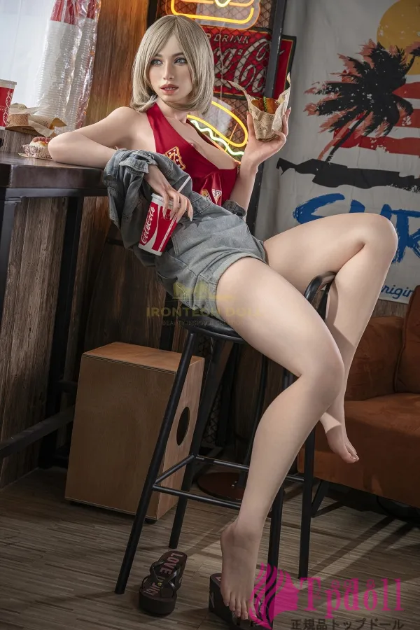 Irontech Doll 情熱的なダッチワイフ