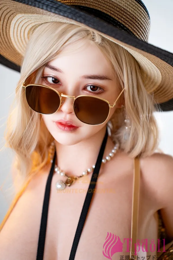 158cm Eカップ シリコン製ダッチワイフEileen