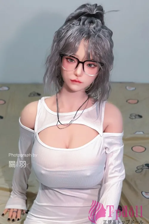 綺麗豊満なラブドールSHE DOLL 顾小雨