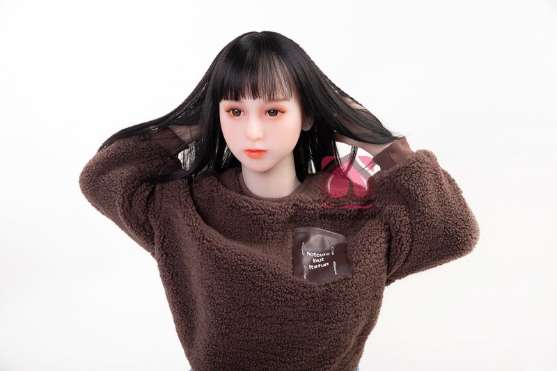 ロリ系リアルドール写真