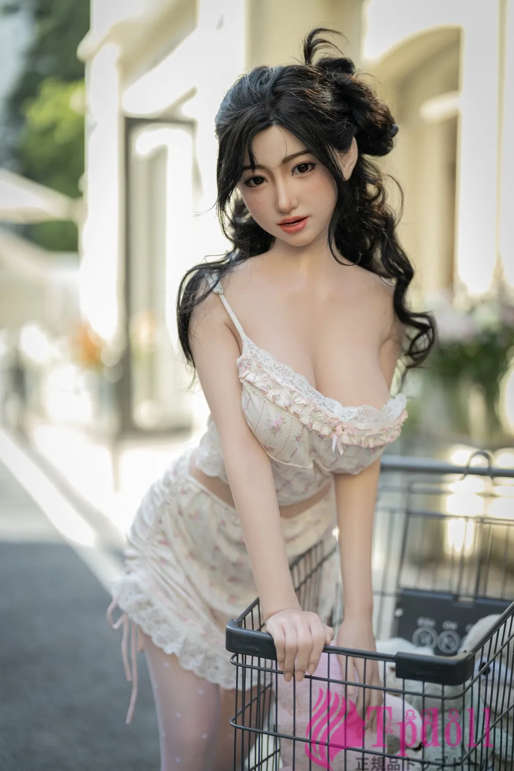 スレンダー美人系ラブドール画像