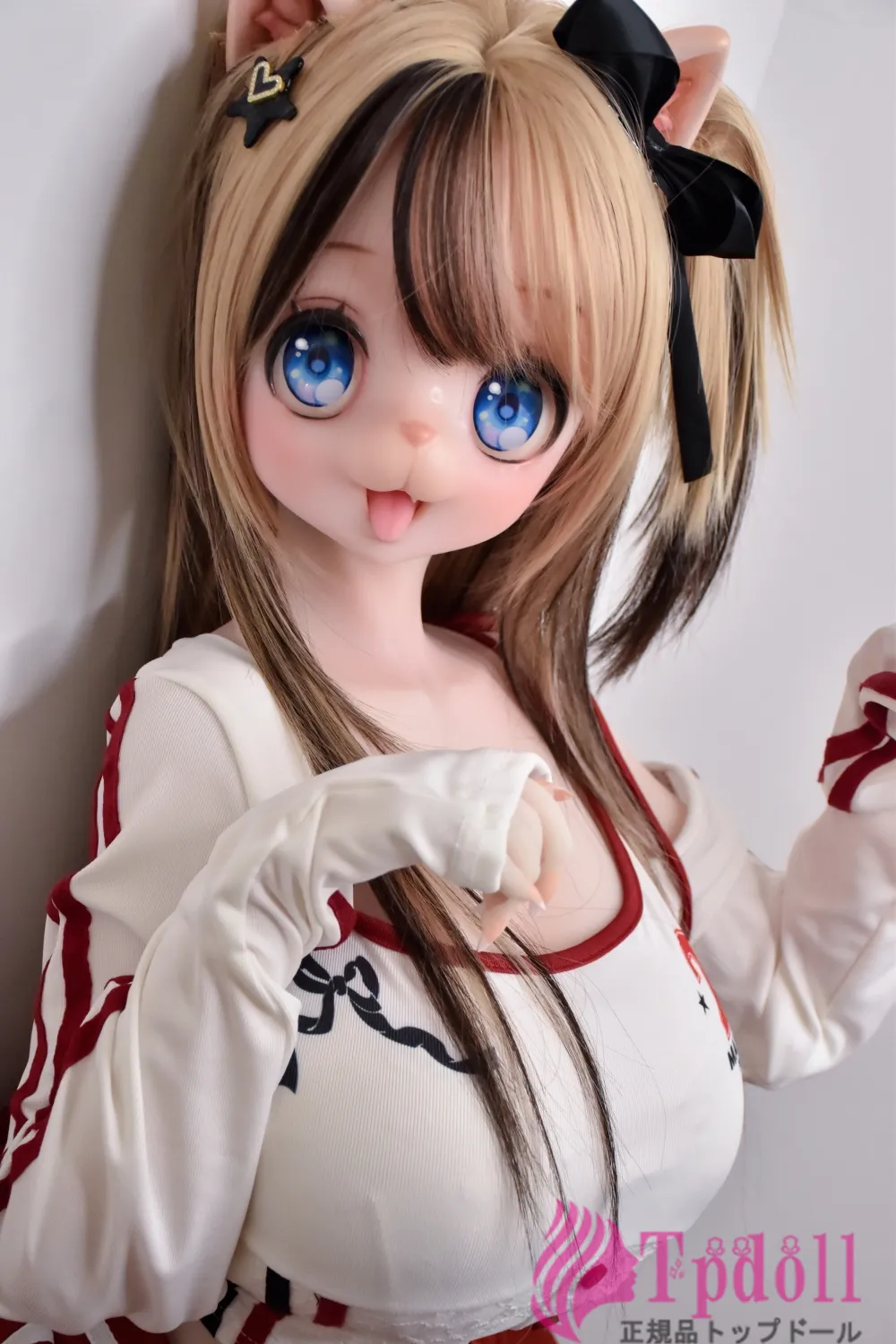 愛嬌たっぷり巨乳ラブドール