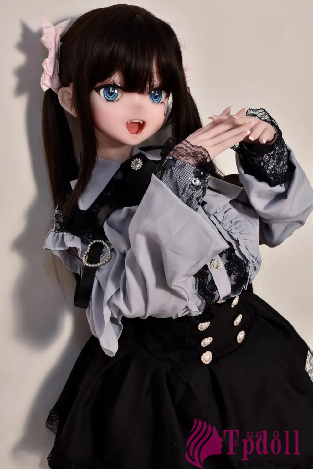 爆乳で上品な清楚ラブドール画像