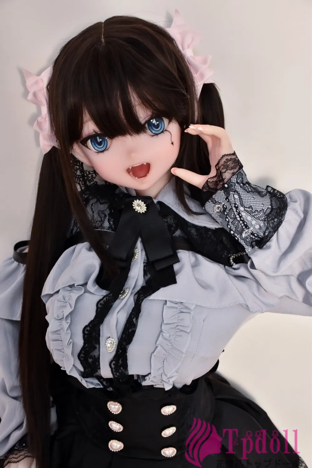 妖艶なエロ美少女ラブドール