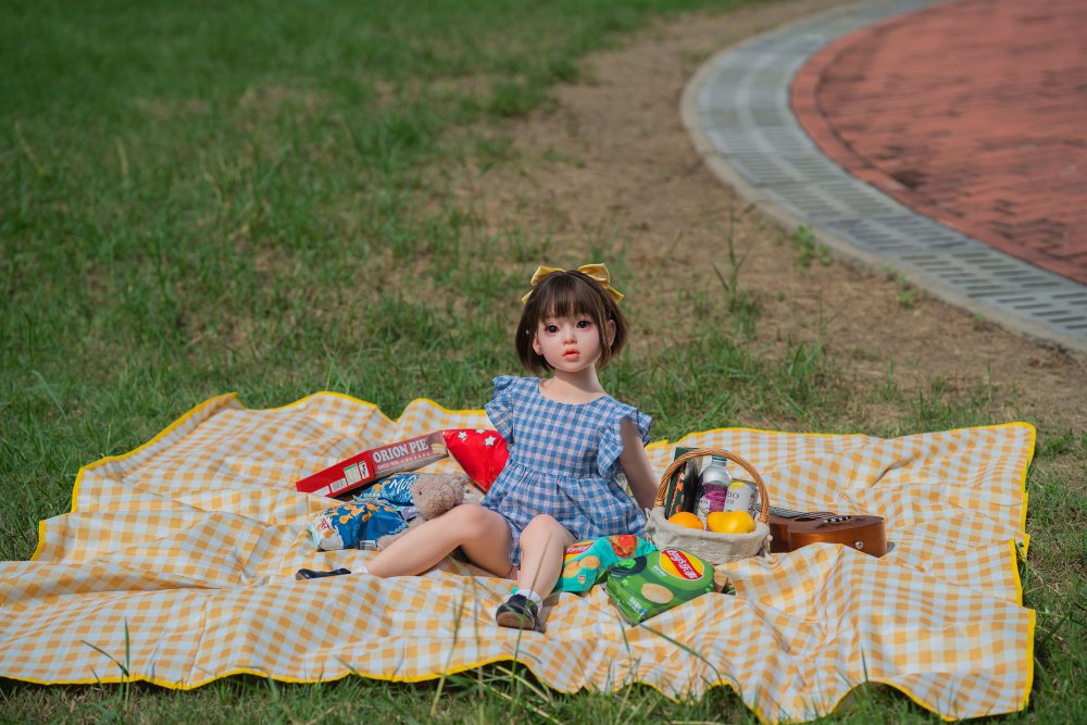 小さい胸ラブドール