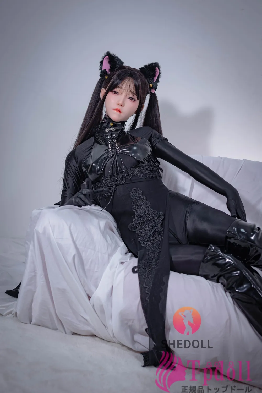 清楚系美女リアルラブドール写真