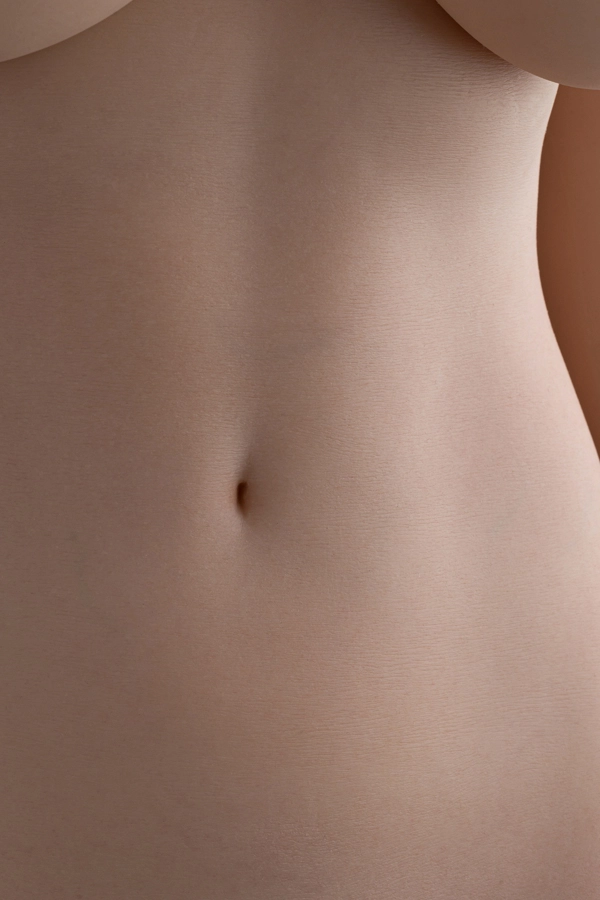 ラブドールリアルな皮膚メイク